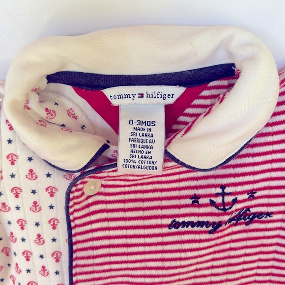 VINTAGE!! 2002 TOMMY  HILFIGER Gently Worn Adorable Baby Footie 0-3 Months - Picture 5 of 8